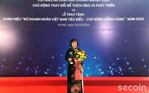 PHÓ CHỦ TỊCH SECOIN - BÀ ĐINH HOÀI GIANG ĐƯỢC TRAO TẶNG DANH HIỆU “NỮ DOANH NHÂN VIỆT NAM TIÊU BIỂU 2021 – CÚP BÔNG HỒNG VÀNG”